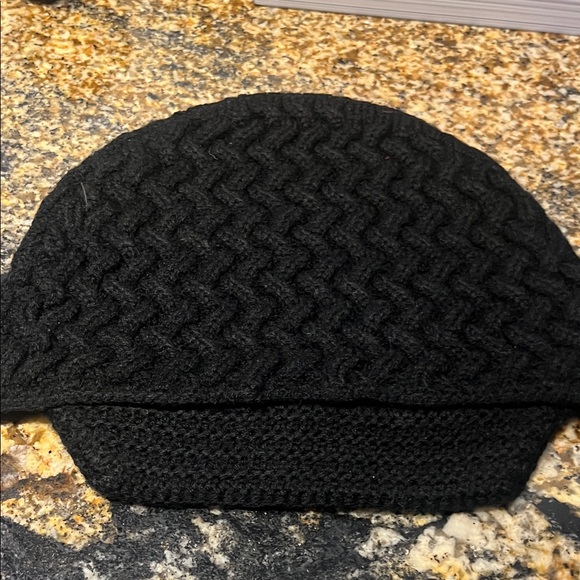 Banana Republic Black Knit Beanie - Picture 3 of 4